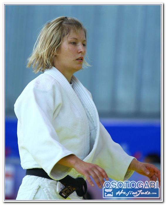 CEU2011 900045